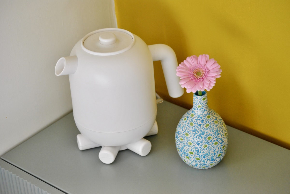 Waterkoker met bloem