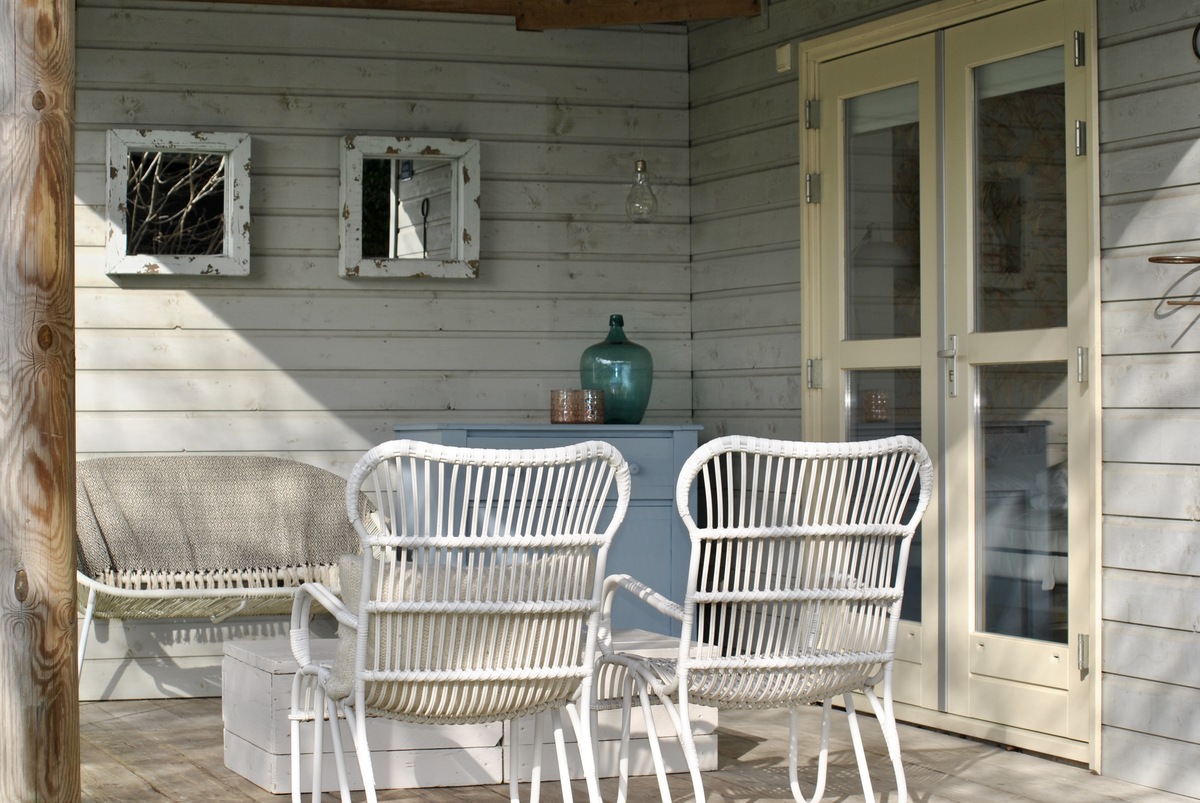 Zitje onder overkapping